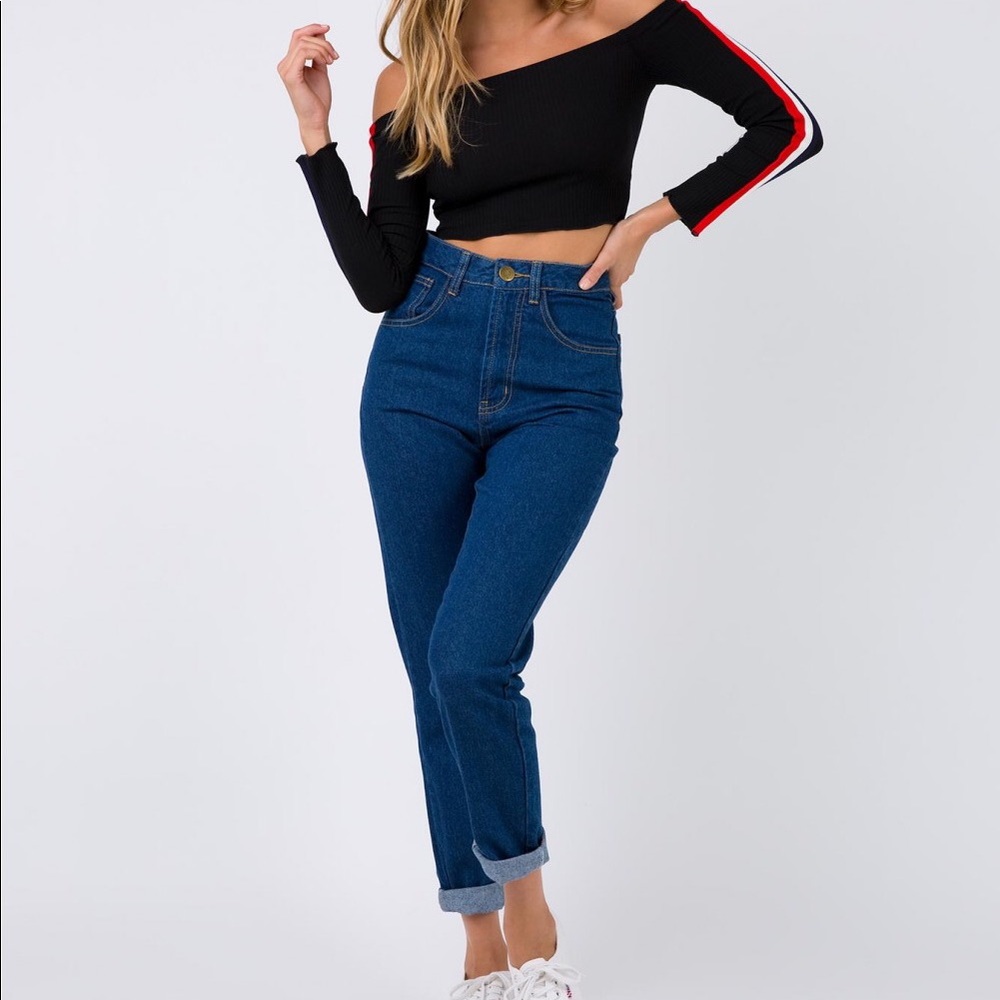 Cute aa lookalike mom jeans